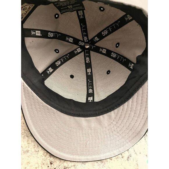 Chicago Bulls Hat Cap 7 1/8 New Era 59Fifty Logo Fitted Wool Gray Black Green - Picture 5 of 8